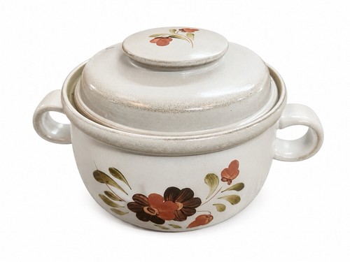 Denby lidded casserole dish - lidded,