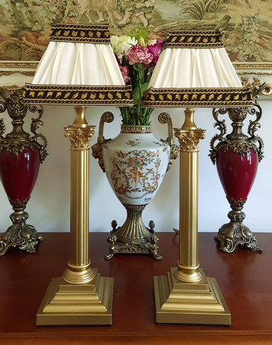 Pair corinthian column - corinthian,