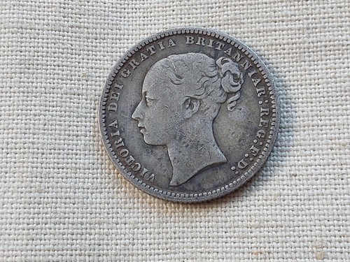 Victoria 1877 silver shilling