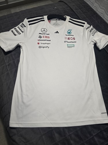 Mercedes amg petronas - amg,