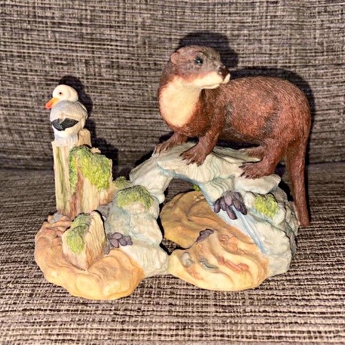 Painted otter seabird - painted,