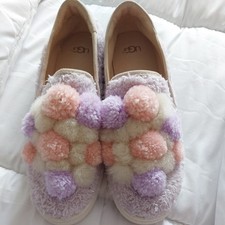 BNWOB Ladies UGG RICCI POM POM Shoes UK 7.0 / EU39.5