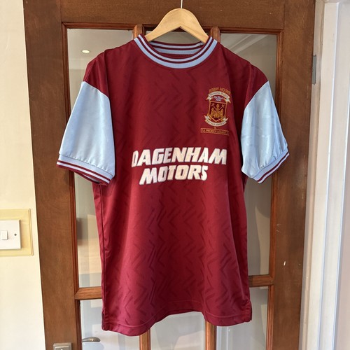 West ham united bobby moore - united,