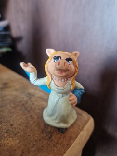 Miss piggy the muppets show - miss,