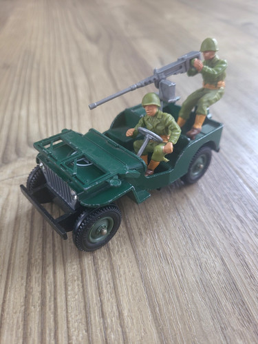 Britains deetail toy - britains, soldiers
