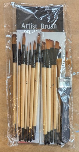 Artists brushes lot appox - of,