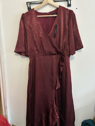Bnwt lulus burgundy dress - burgundy,