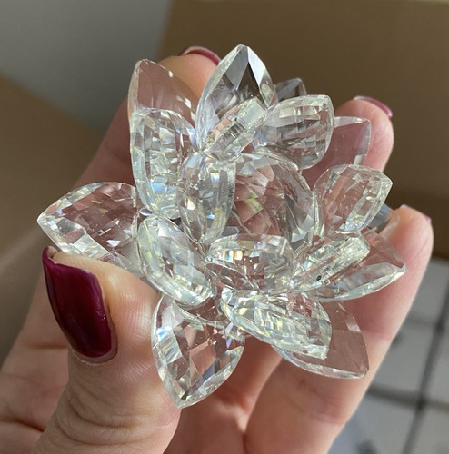 Clear glass lotus - lotus, table