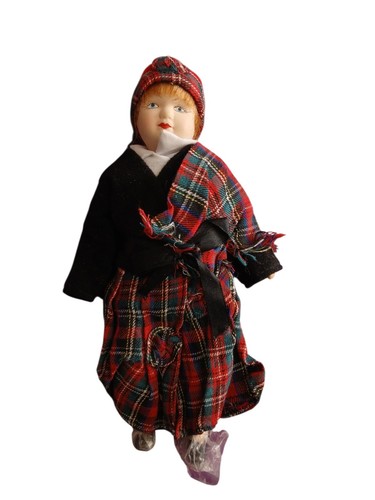 Vintage scottish costume - 8”,
