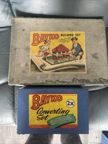 Bayko building set with x - set,