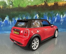 Mini Cooper S Hatch 1:24