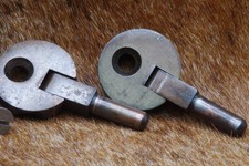 2 Singer Sewing Machine