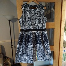 Ladies print summer dress Size
