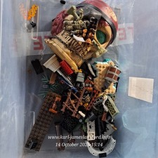 Pirate mega bloks mixed set and 2 figures