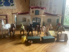 Schleich Barn With Horses