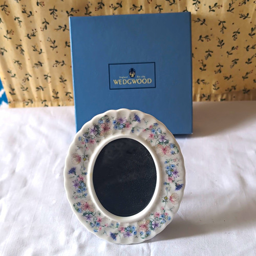 Wedgwood porcelain oval - oval, floral