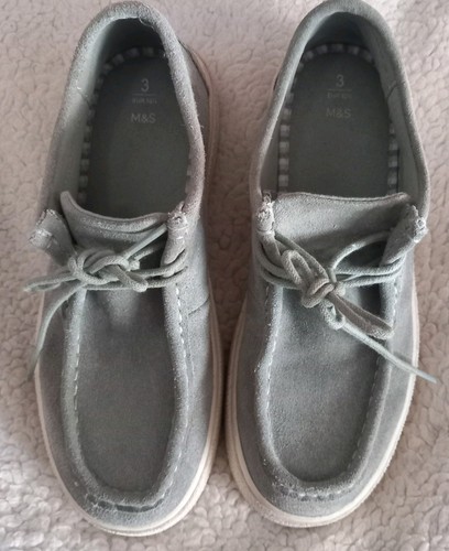 Sage green boat shoes - green,