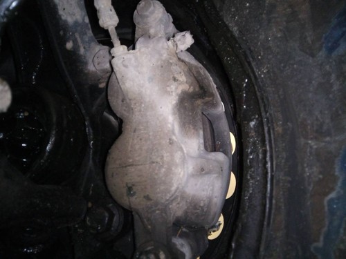 Front left brake caliper - left,