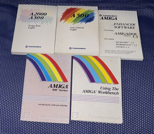 Amiga 500 2000 manuals - amiga,