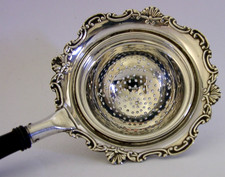 SUPERB AMERICAN SOLID STERLING SILVER TEA STRAINER c1940 ANTIQUE 44g