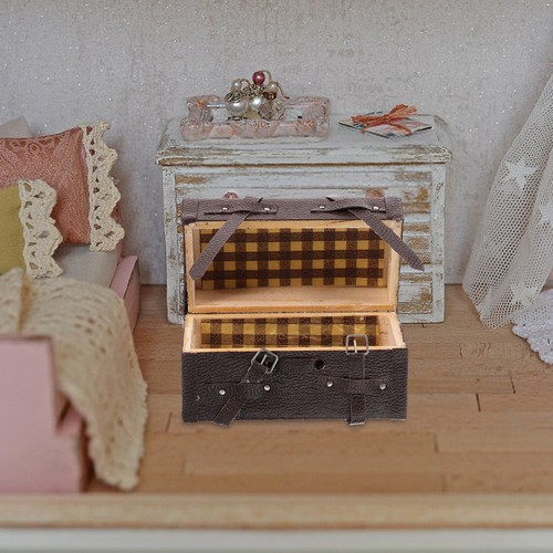 Mini wooden suitcase decor - mini,
