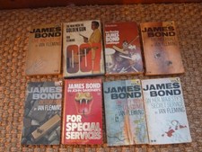 8 x Vintage James Bond Books 7