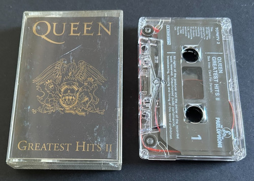 Queen greatest hits retro - greatest,