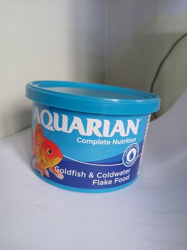 Aquarian goldfish food - food, flakes