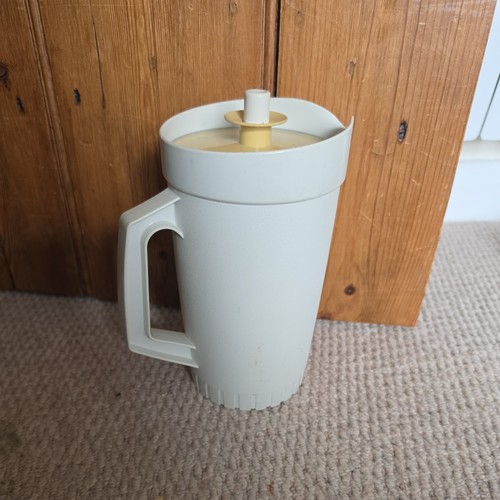 Tupperware cream jug pitcher