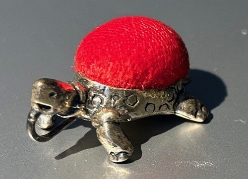 Miniature silver turtle pin - silver,
