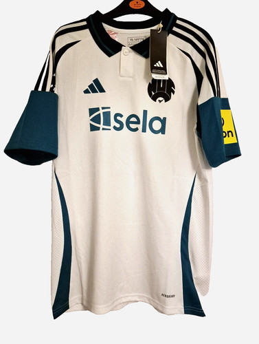 Newcastle united football 3rd - newcastle,