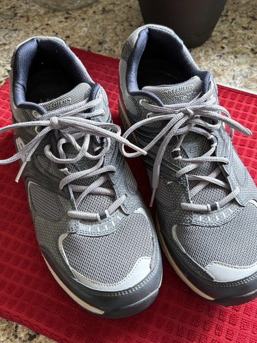 Skechers shape ups - ups, 10.5