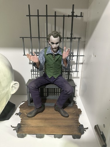 Sideshow collectibles batman - collectibles,