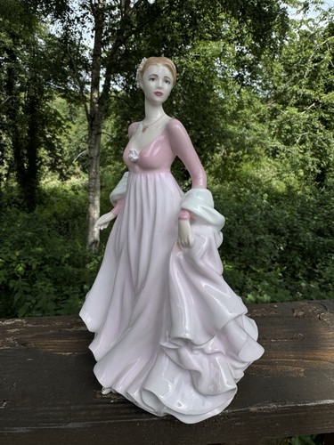 Coalport figurine perfect - coalport, 'perfect