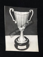 ORIGINAL 1965 EUROPEAN CUP WINNERS TROPHY TROPHIES FOOTBALL SOCCER PRESS PHOTO