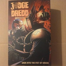 2000 AD Exquisite Action Figures 1/18 Judge Dredd Gaze Into The Fist of Dredd