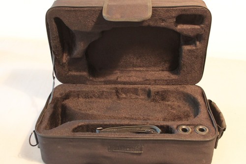 Cornet case with strap in - strap,
