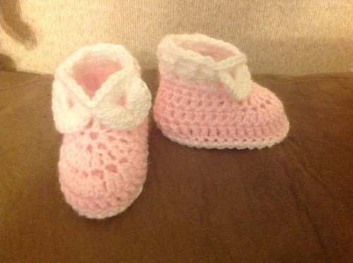 Crochet baby shoes - shoes,