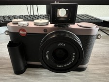 Leica X1 camera w Leica Hand