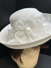 White Women’s Derby Hat