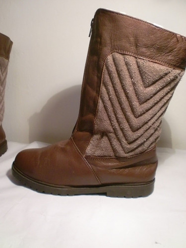 Brown womens suede - sz,