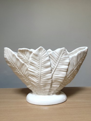 Vintage sylvac 3723 white - vintage, palm