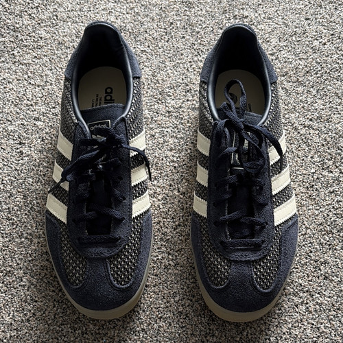 Brand new adidas gazelle - new, navy