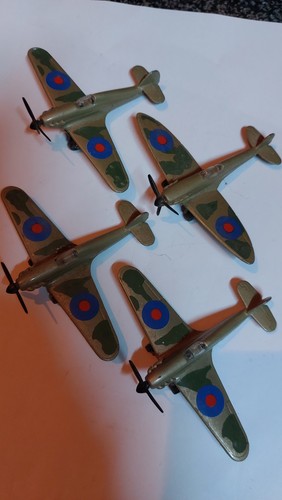 Die cast hawker hurricane - hawker,