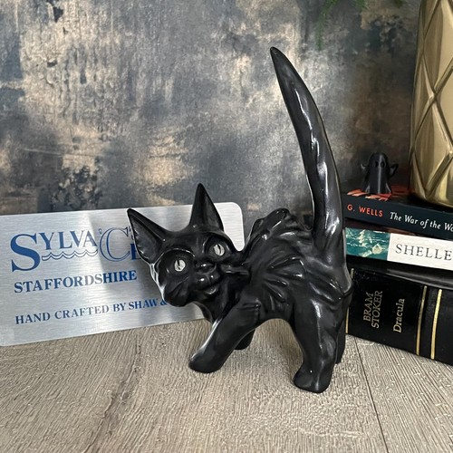 Vintage sylvac black scaredy - black,