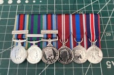 6 MINIATURE MEDALS COURT
