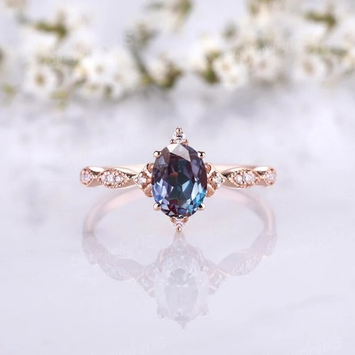 Oval cut alexandrite