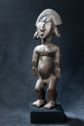 Nuna female ancestor - nuna, figure