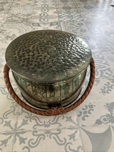 Decorative confectionery tin - confectionery,