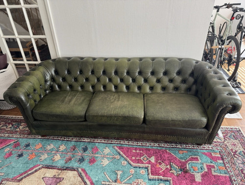 Green leather chesterfield - green,